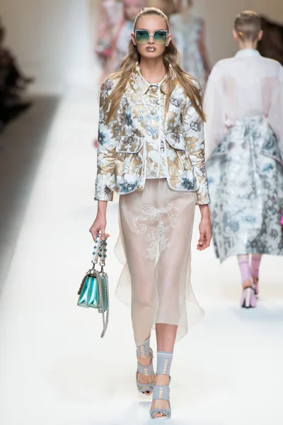 Look 42
